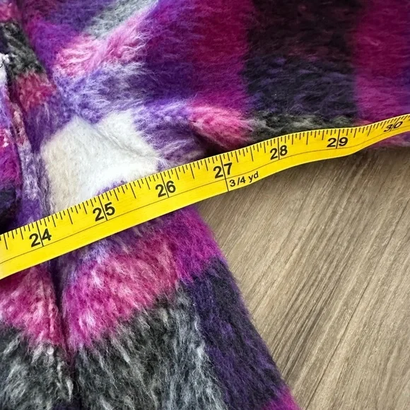 BLANKNYC BY THE FIREPLACE FELTED PLAID CROP SHACKET - Picture 7 of 8